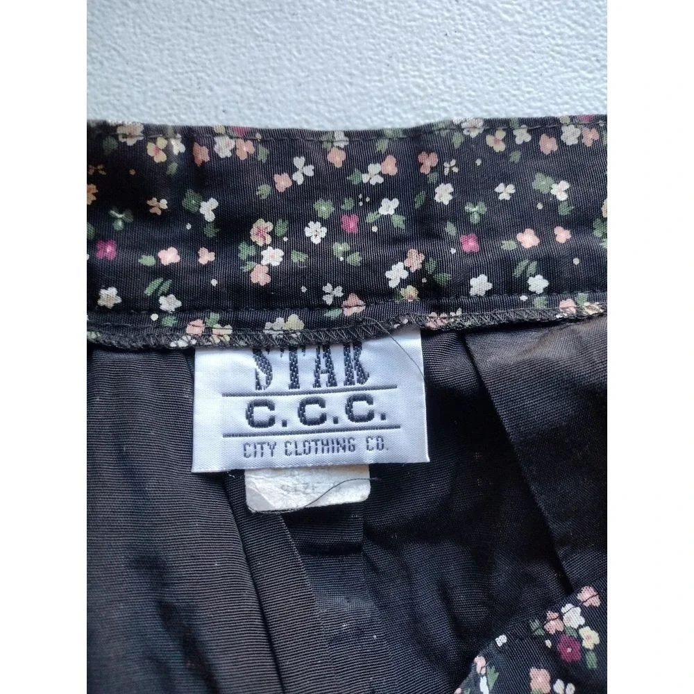 City Clothing Co pleated green line
